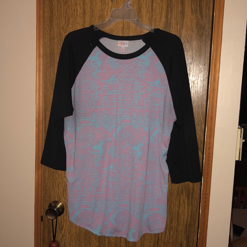 Size XL LuLaRoe Randy shirt